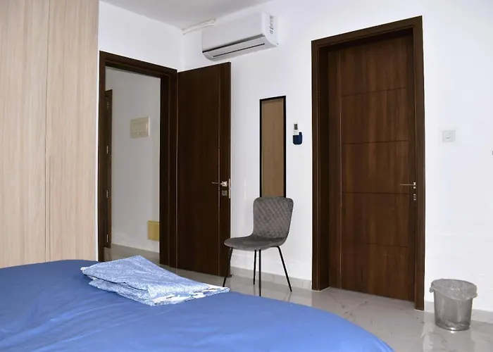 Brand-New Stylish Seaside Escape In Qawra, Steps From The Sea